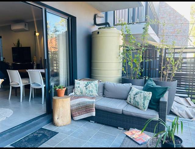 3 BEDROOM TOWNHOUSE FOR SALE IN DE ZOETE INVAL